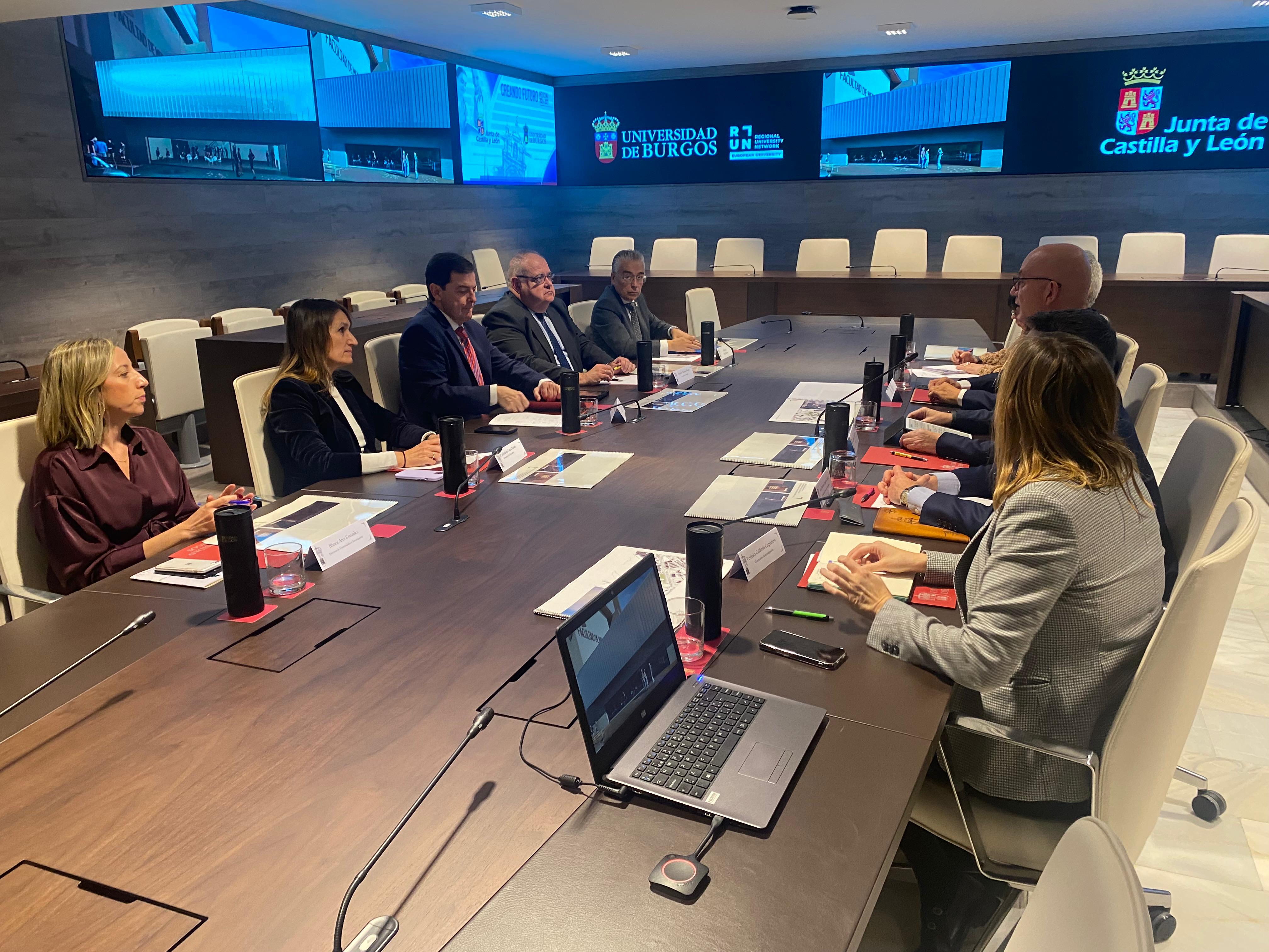 Reunión Mañueco y UBU 